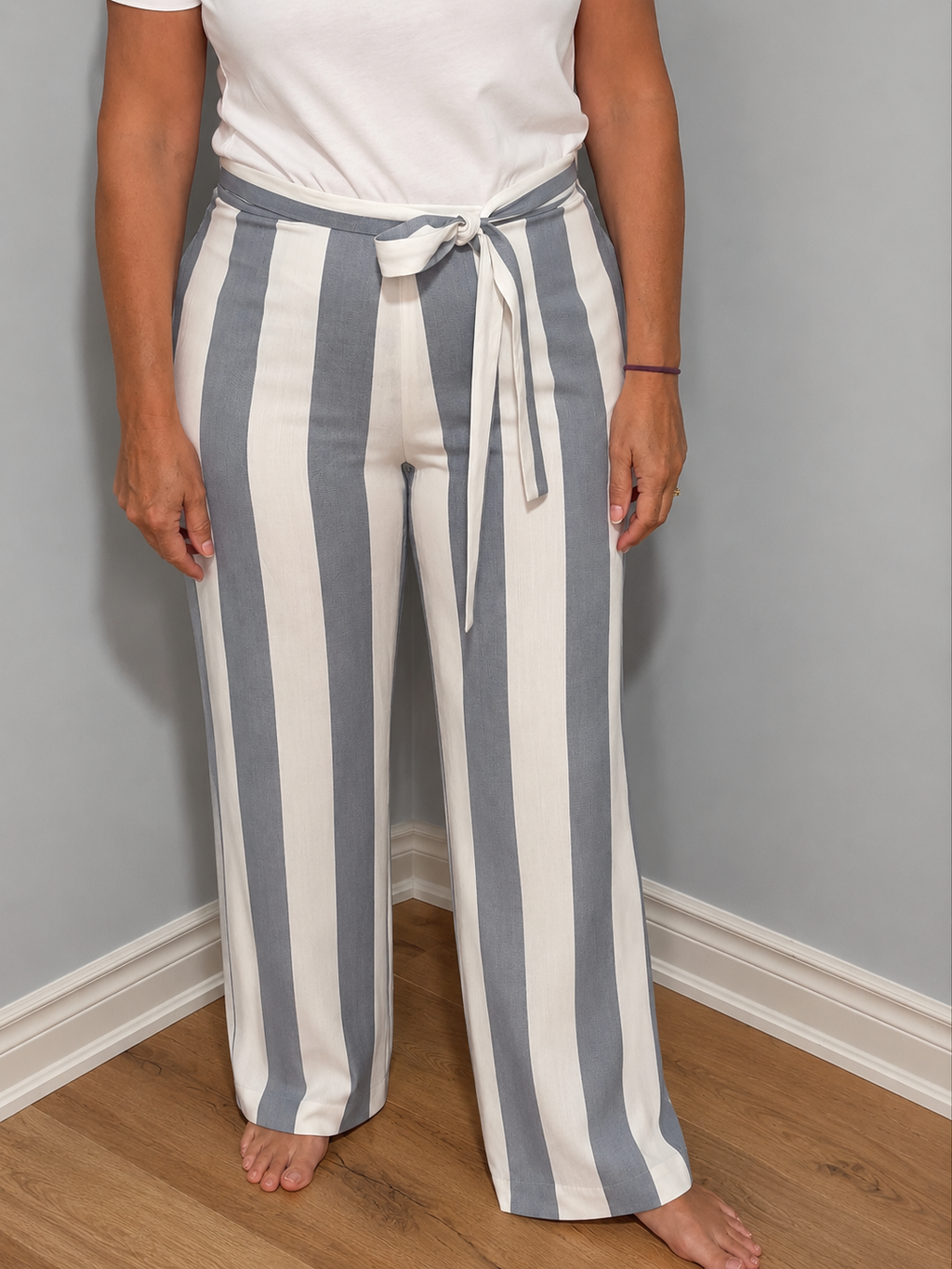 Melanie Lyne Blue & White Stripe Tie-Waist Pants – Size Large
