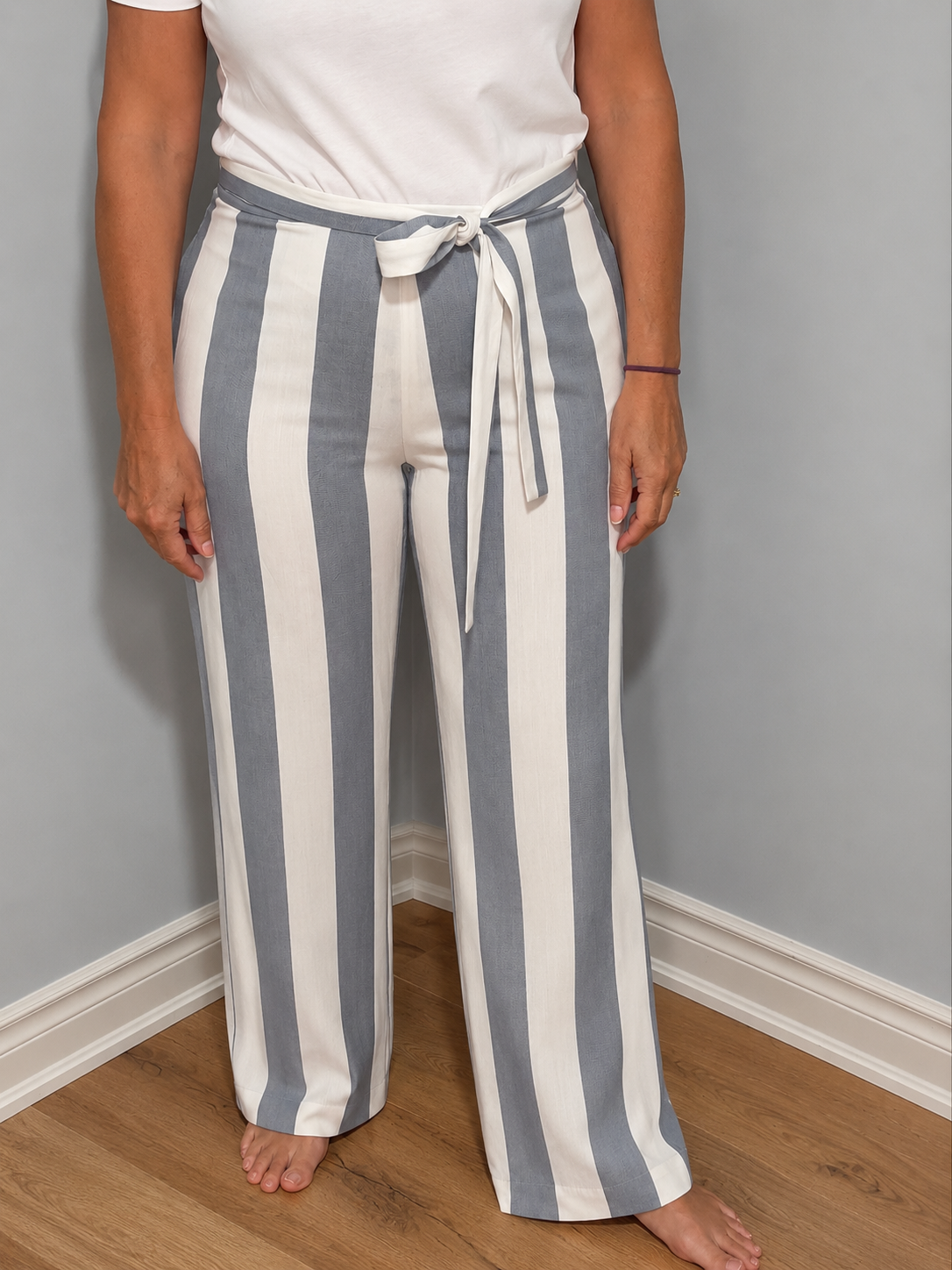 Melanie Lyne Blue & White Stripe Tie-Waist Pants – Size Large