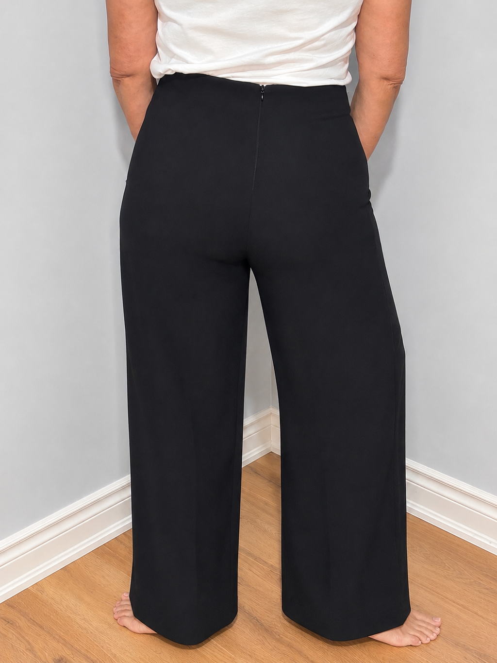 Melanie Lyne Wide-Leg Pants – Size 10