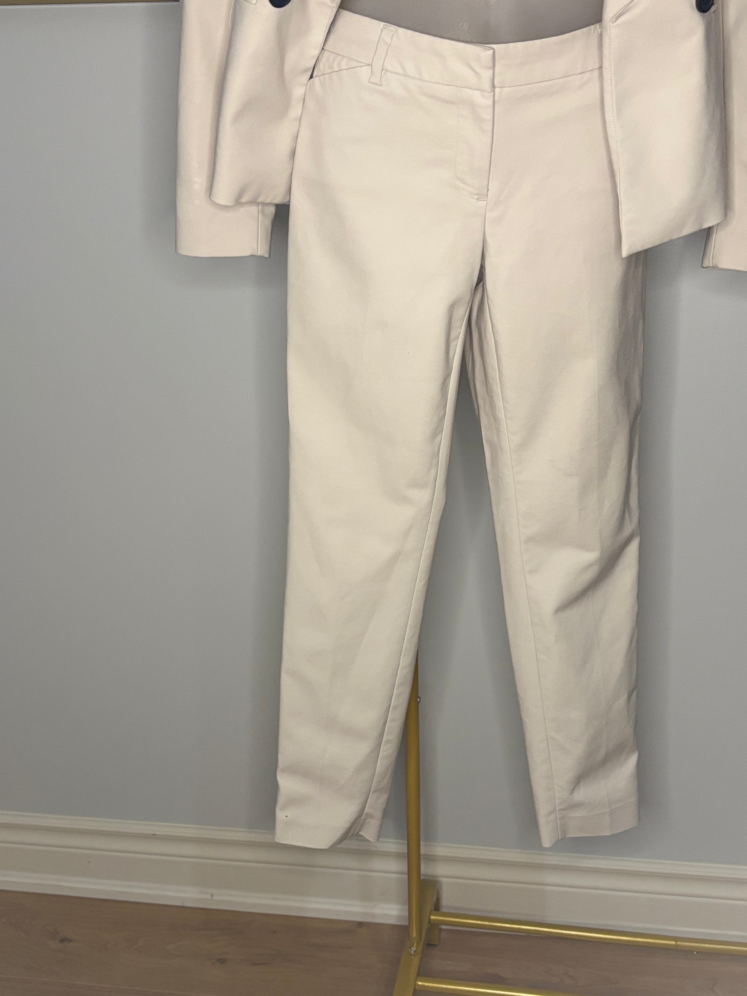 Classic Cream Blazer & Trouser Set with Black Accents  Jacket size 2 Pants size 0