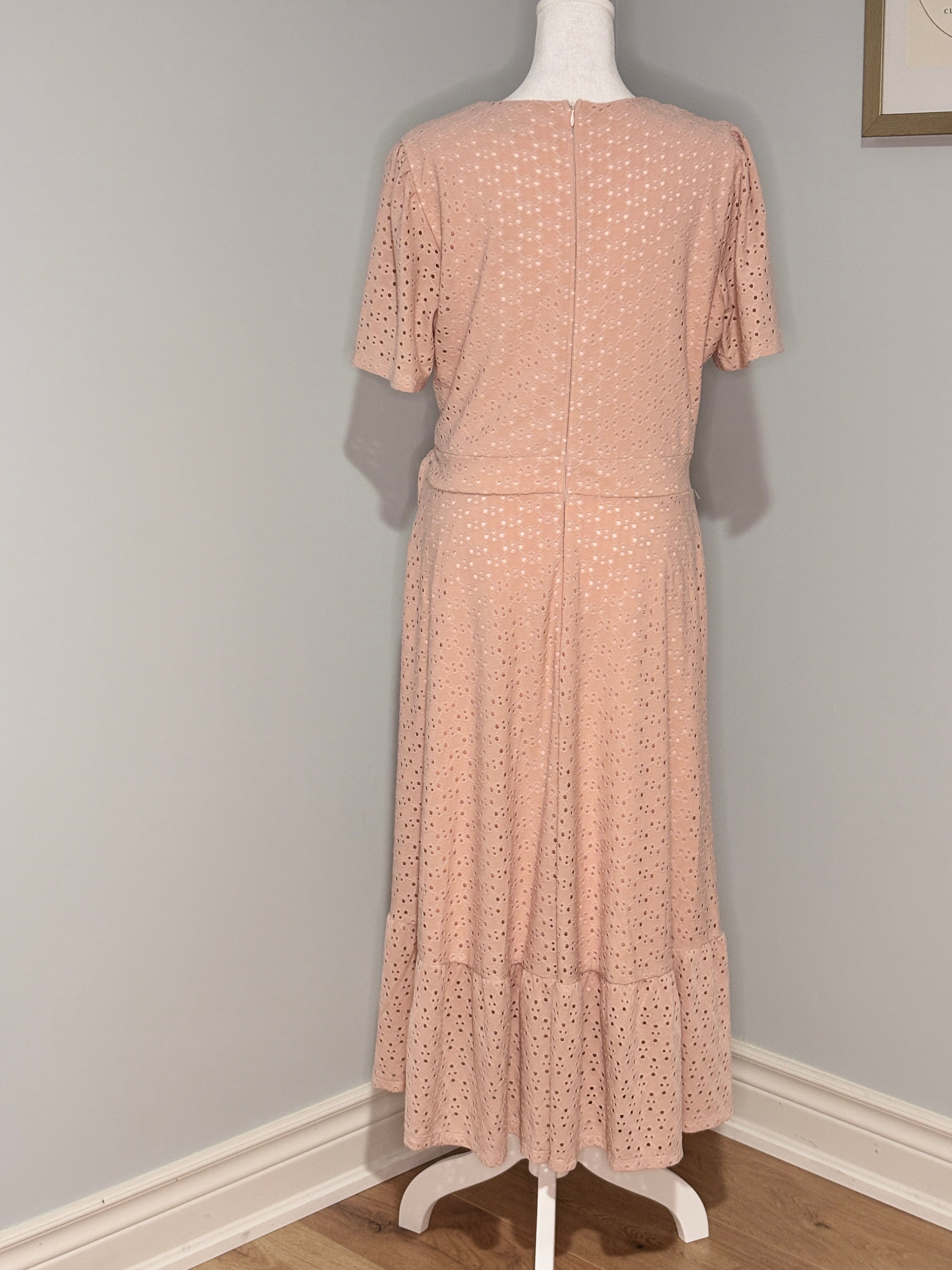 Laura Eyelet Faux Wrap Midi Dress – NWT – Size 12