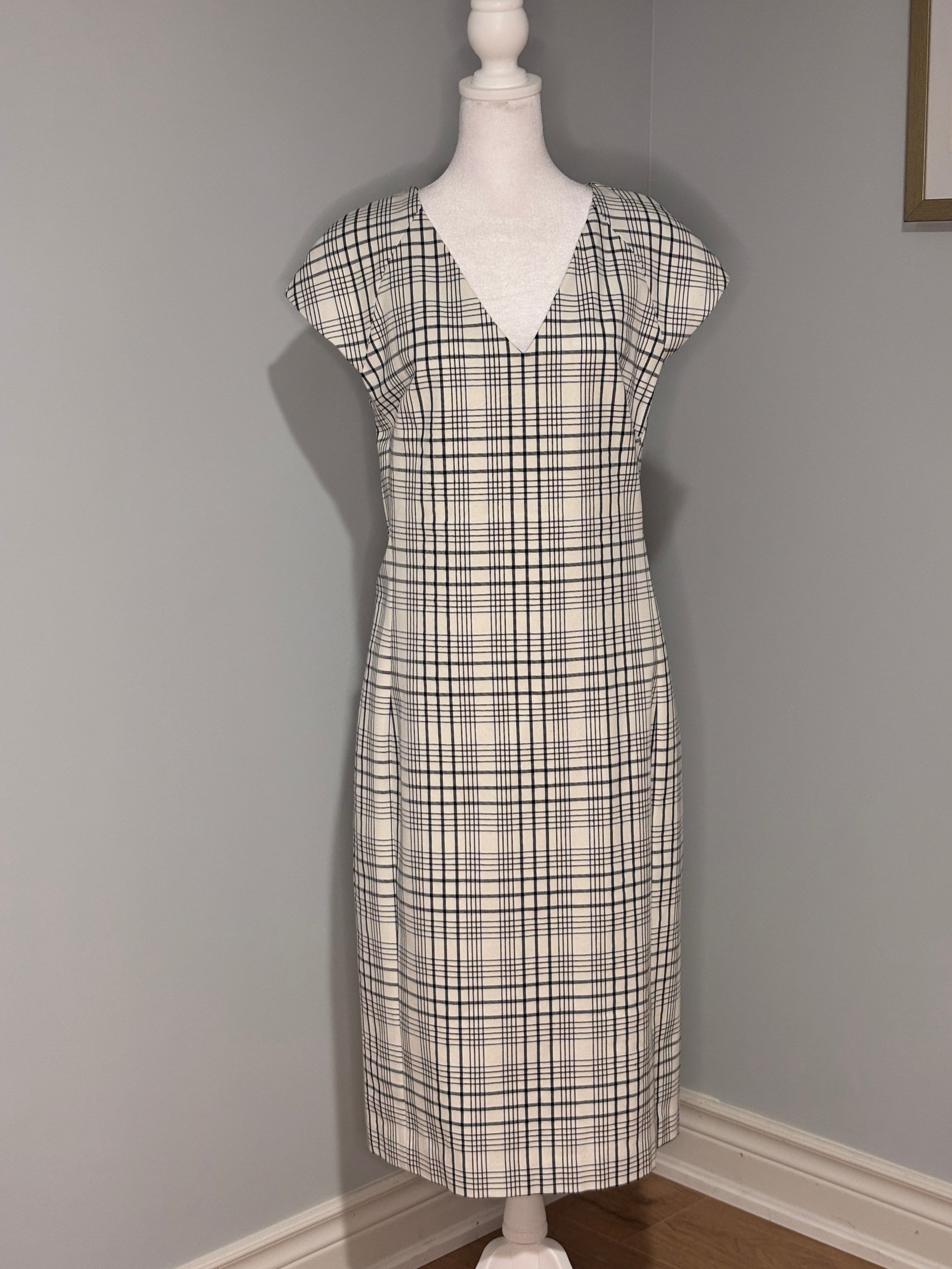 Banana Republic Plaid Sheath Dress – Size 12 (NWT)