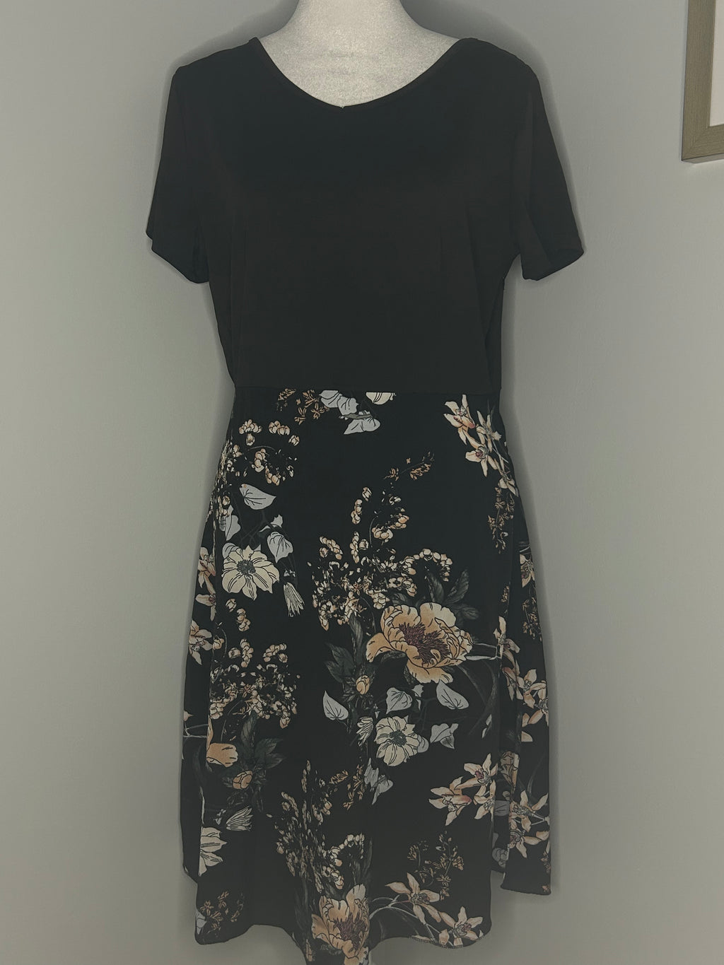 Emery Rose Floral Dress