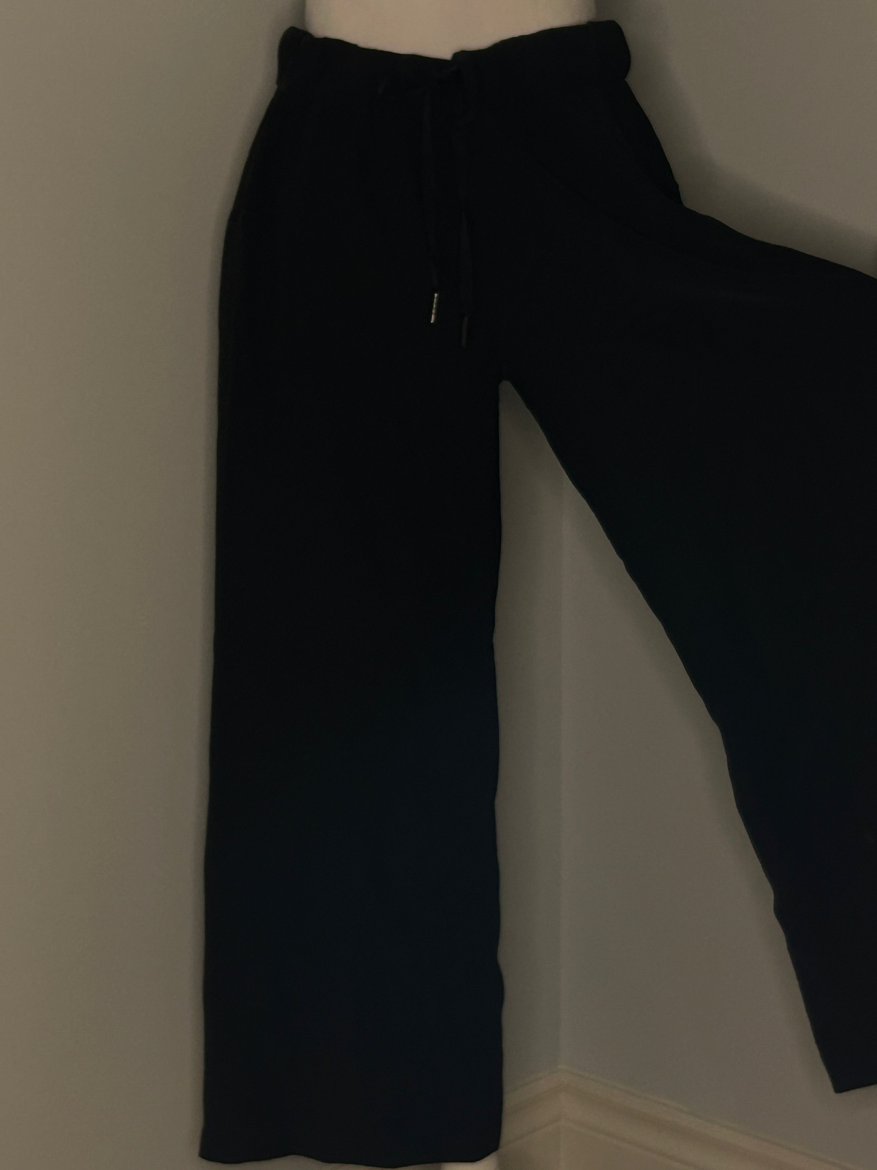 Lululemon Black Wide-Leg Pull-On Pants – Size 8