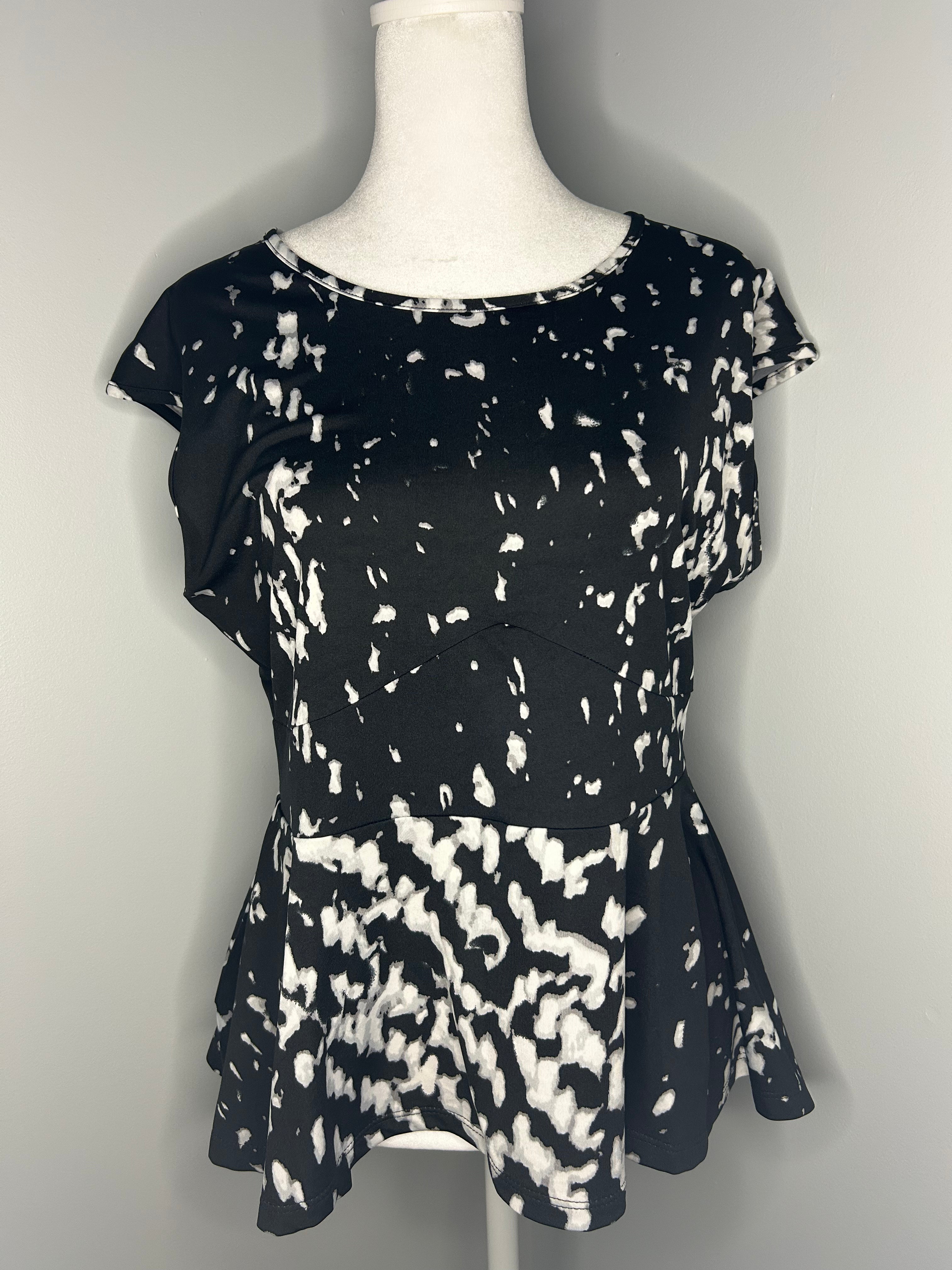 Suzy shier Peplum Blouse – Size Large