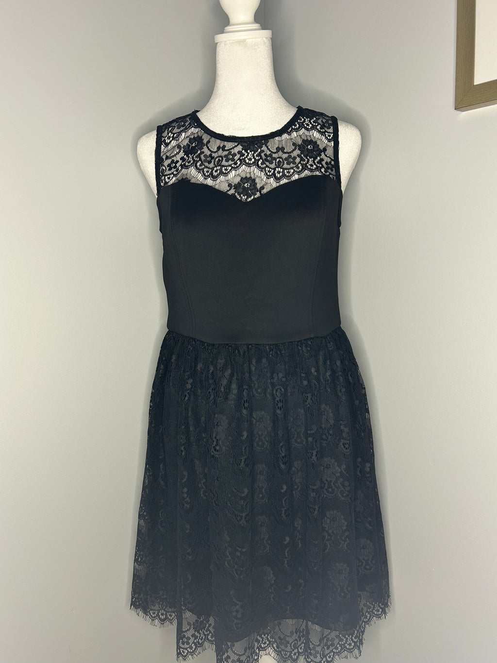 Suzy Shier Lace Fit & Flare Dress – Size Large