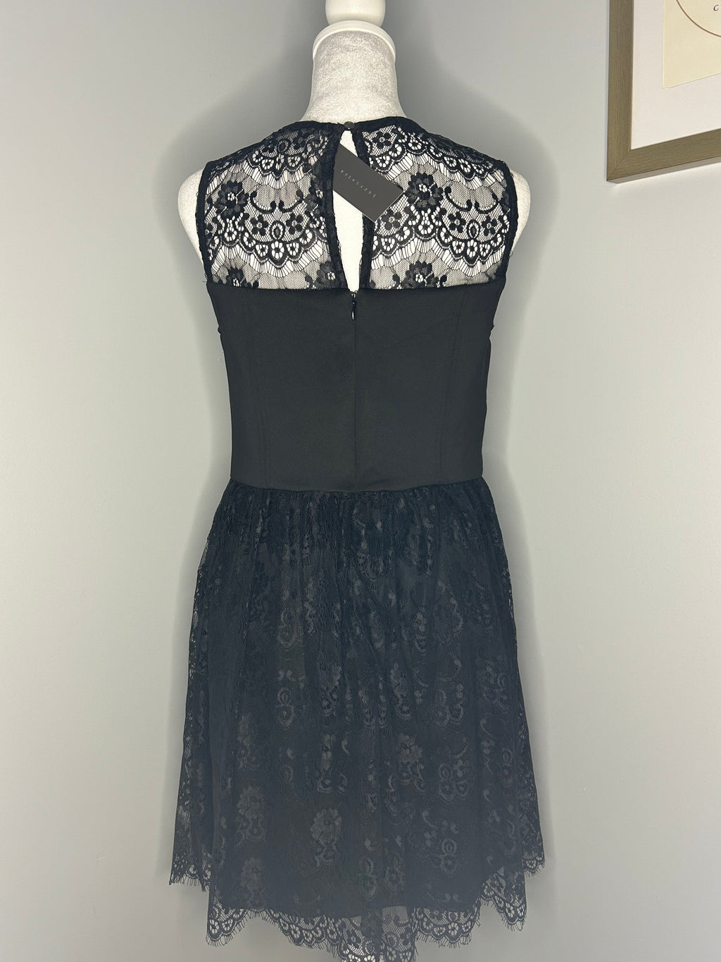 Suzy Shier Lace Fit & Flare Dress – Size Large