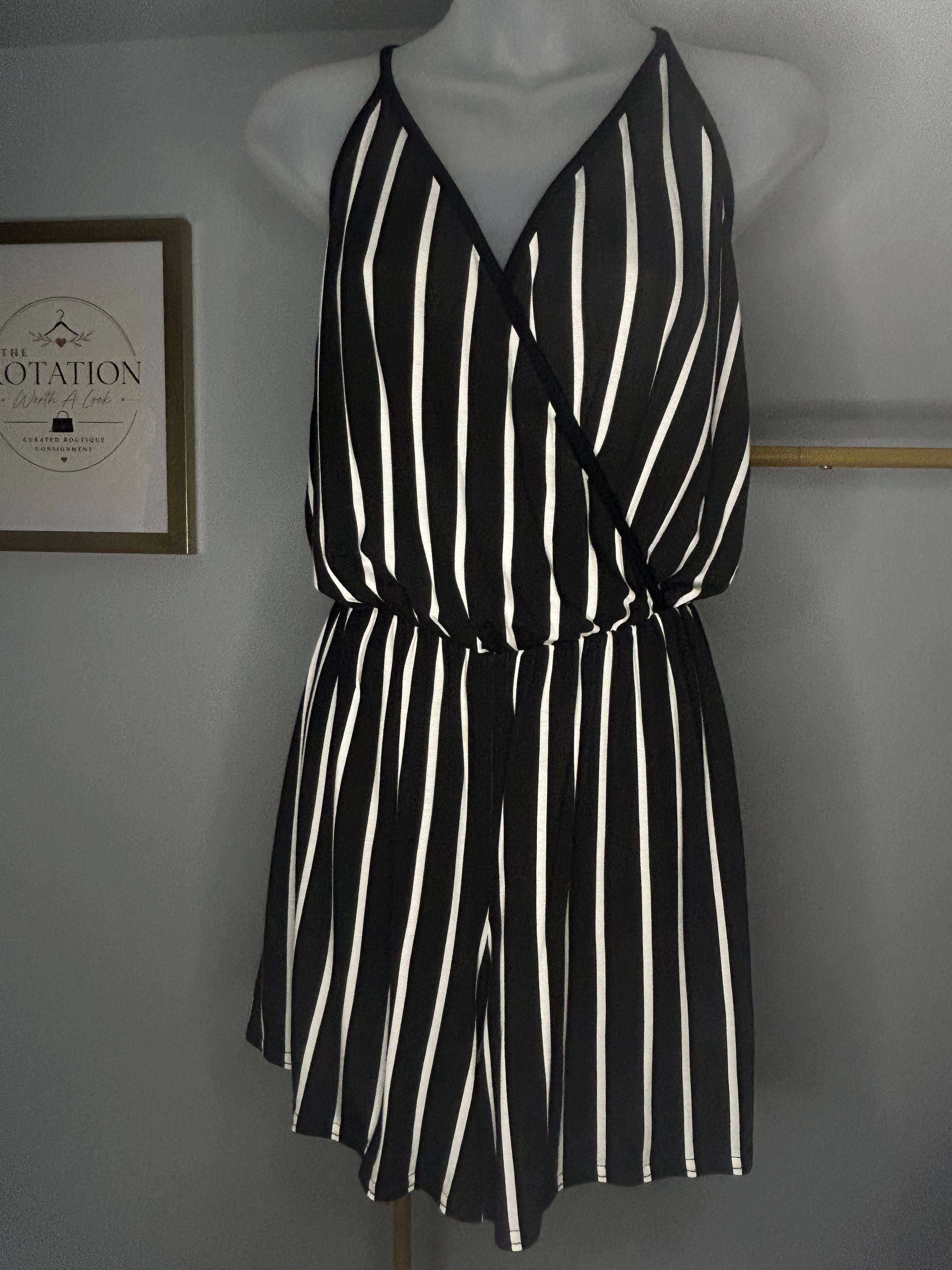 Boohoo Black & White Striped Romper  Size: 8