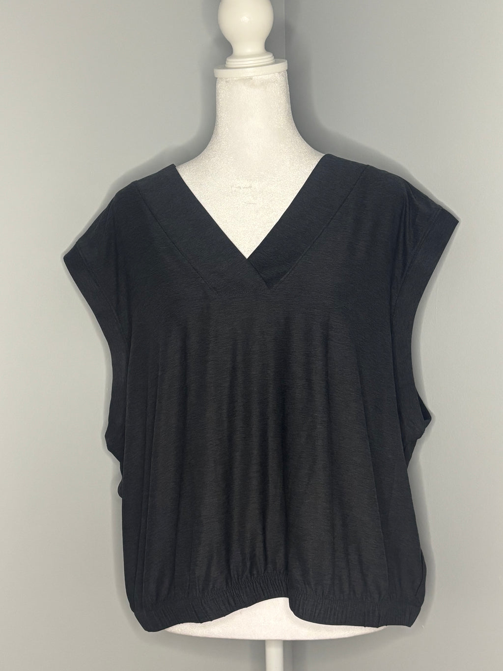 Old Navy Active Cloud Motion V-Neck Top