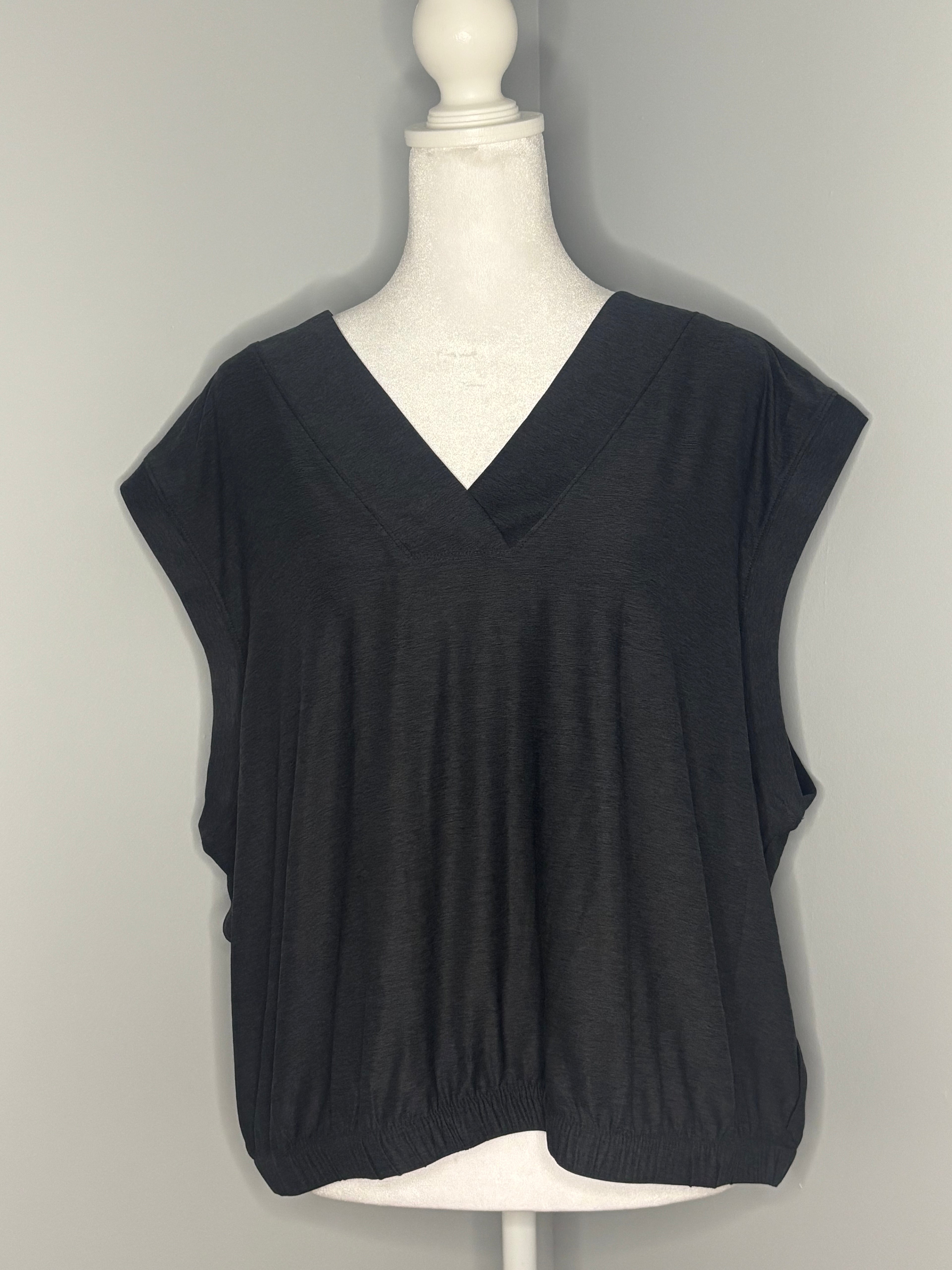 Old Navy Active Cloud Motion V-Neck Top