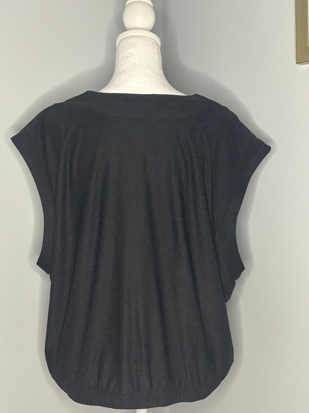 Old Navy Active Cloud Motion V-Neck Top