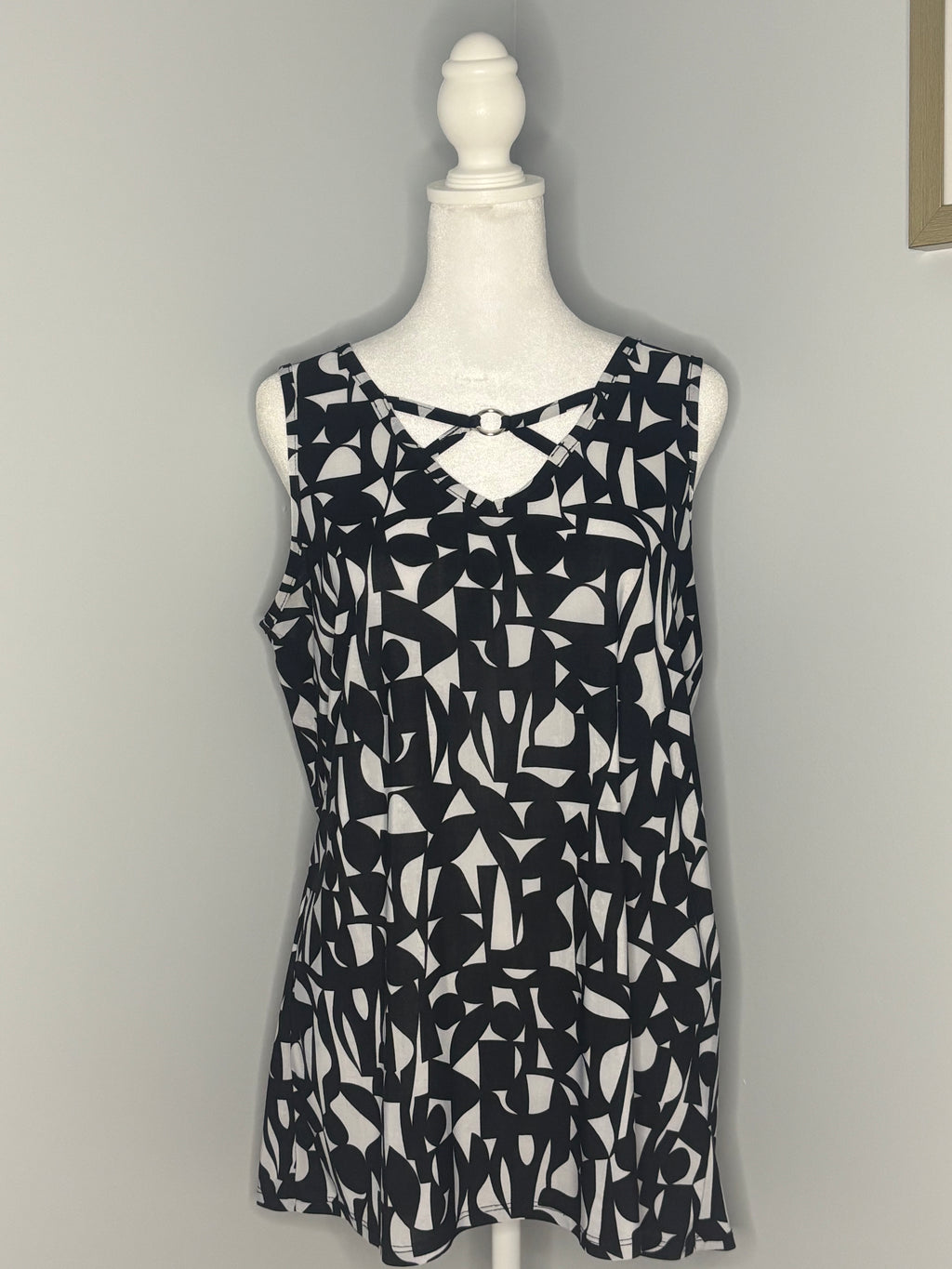 Lily Morgan Black & White Top