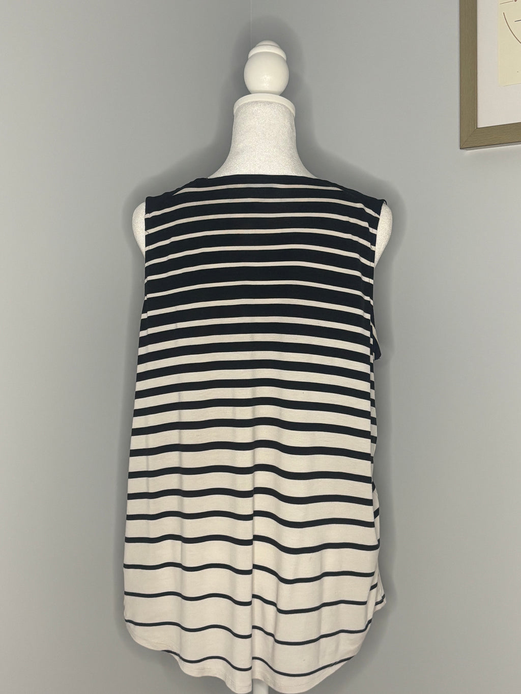 Reitmans Black & White Striped Tank