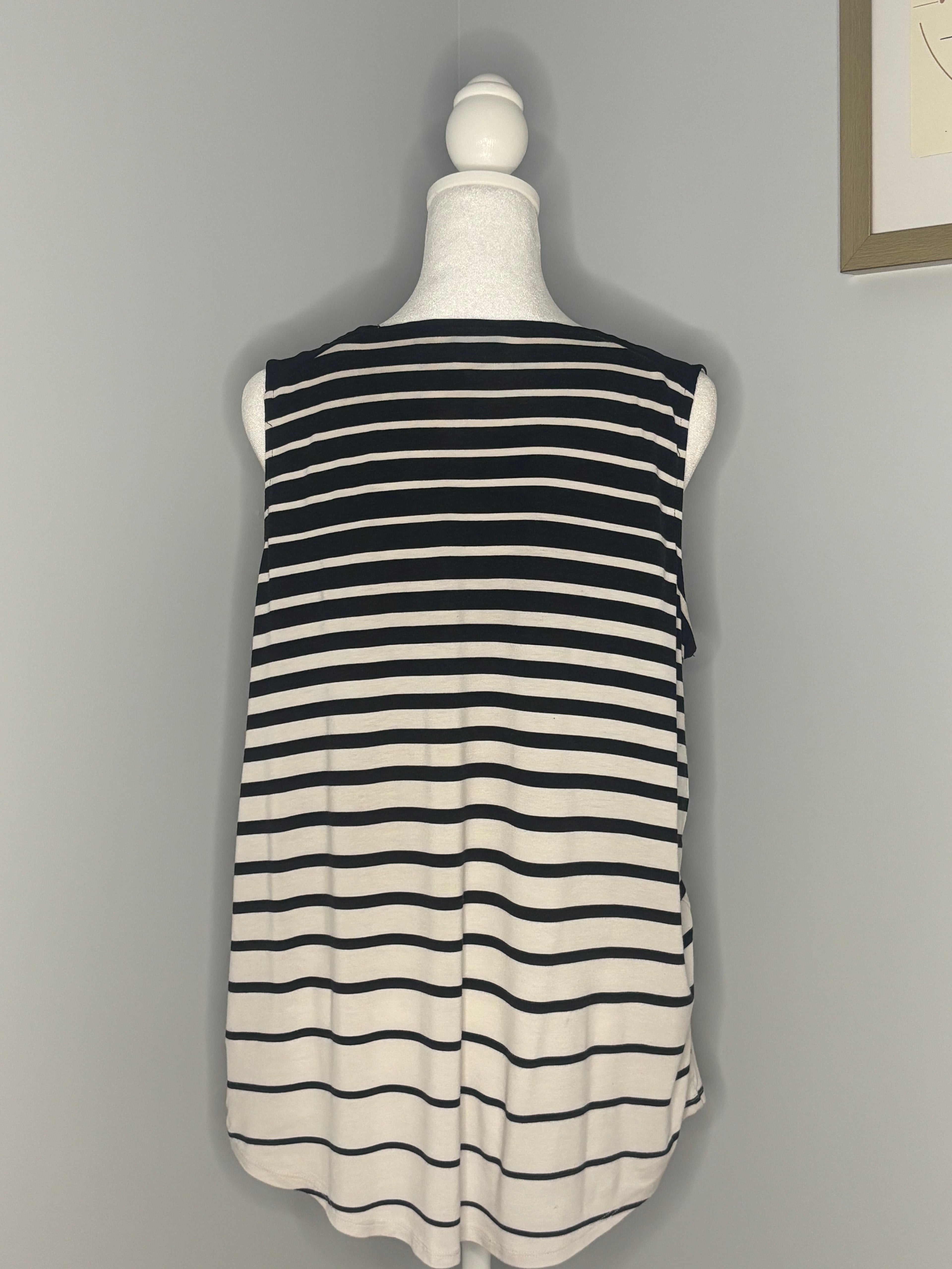 Reitmans Black & White Striped Tank