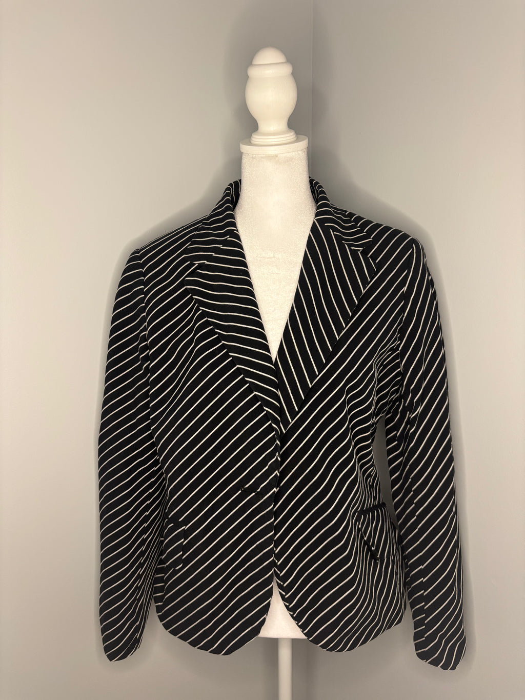Jones New York Signature Pinstripe Blazer
