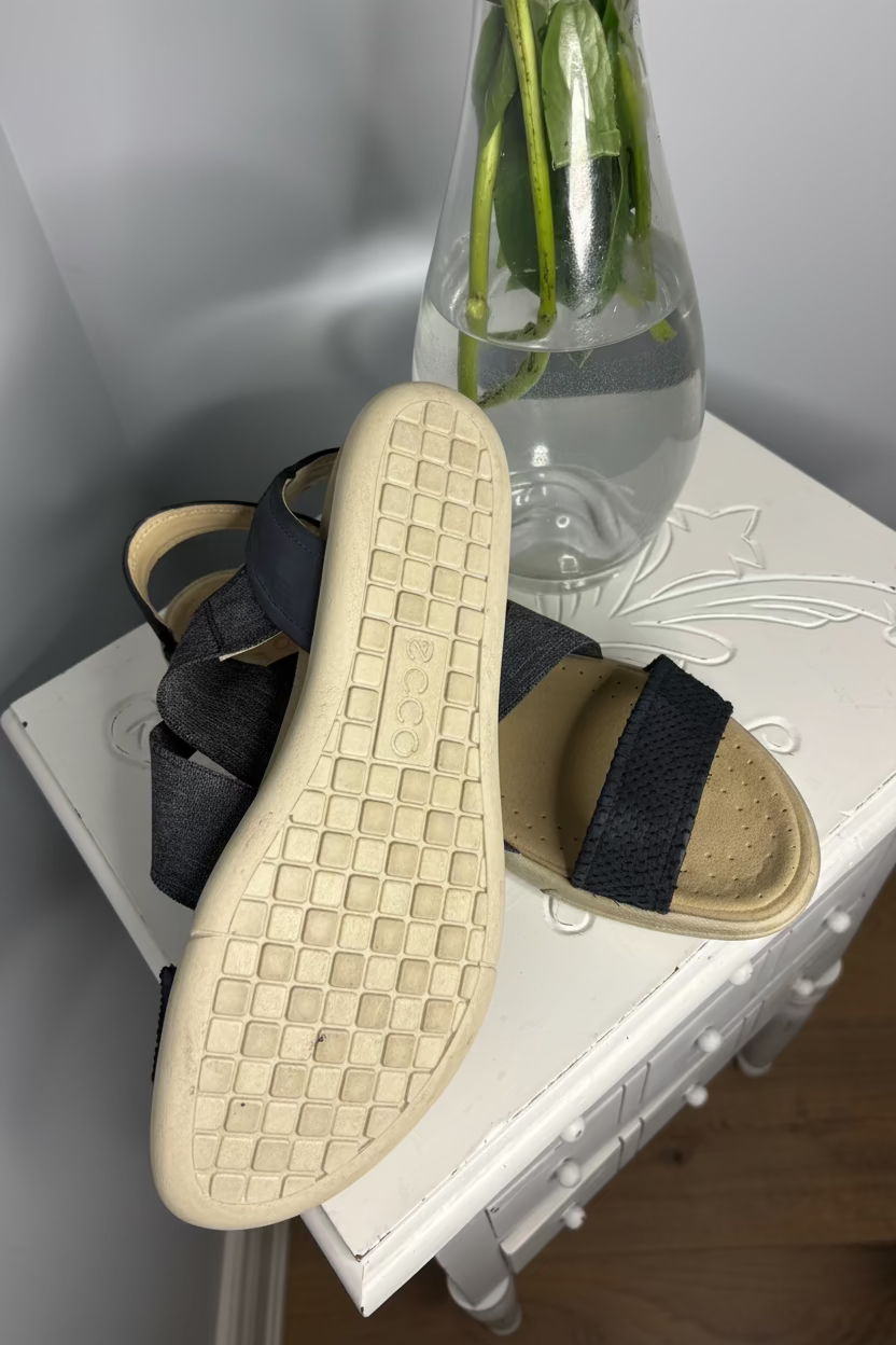 ECCO Women's Size 9 Comfort Slingback Sandals Navy Grey Cross-Strap Walking Shoes