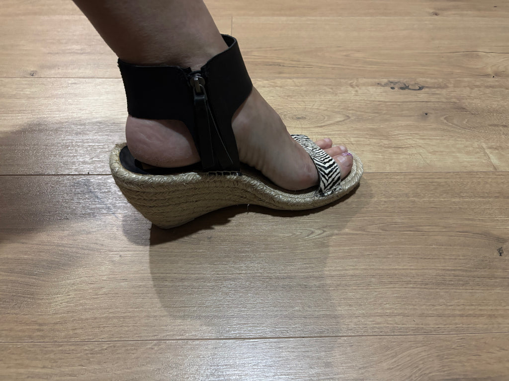 Dolce Vita Zebra Print Espadrille Wedge Sandals | Size 9.5