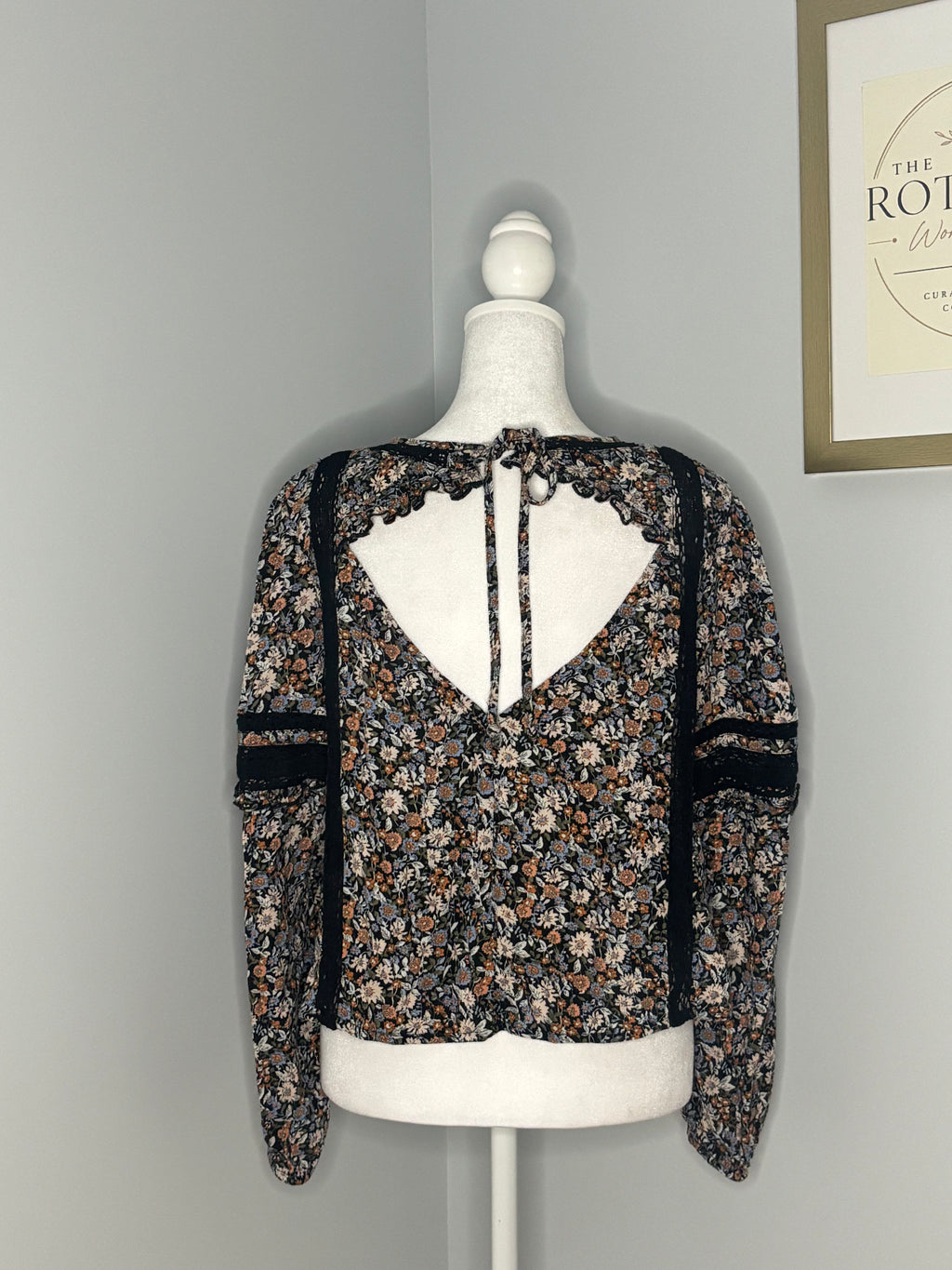 American Eagle Floral Lace Detail Blouse  Size M