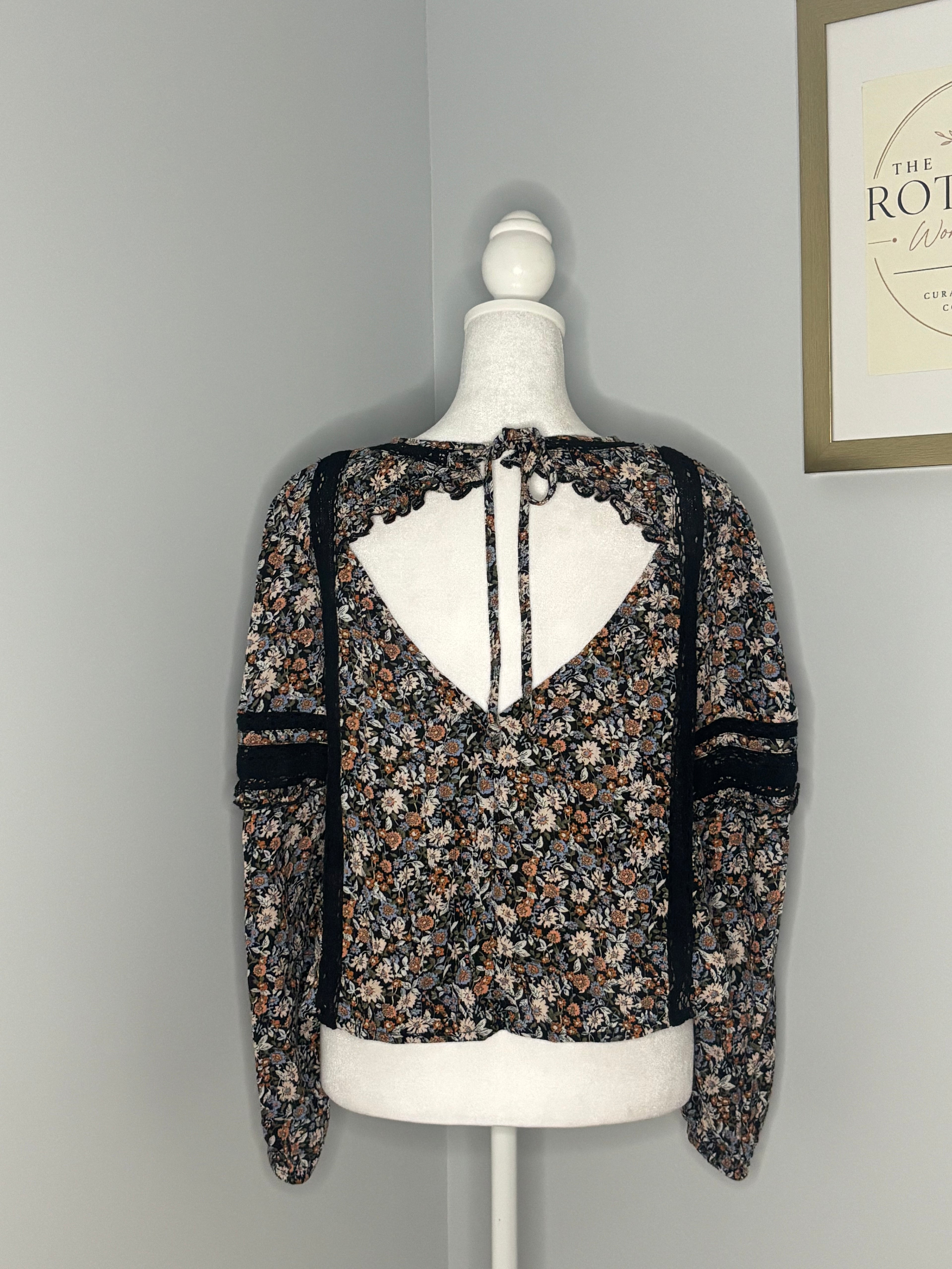 American Eagle Floral Lace Detail Blouse  Size M