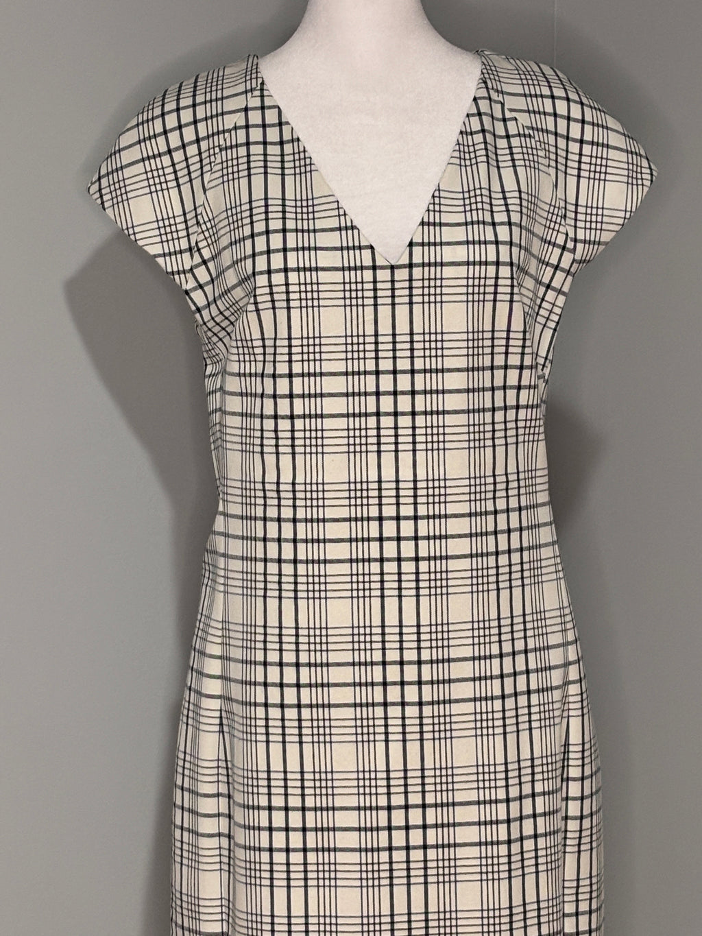 Banana Republic Plaid Sheath Dress – Size 12 (NWT)