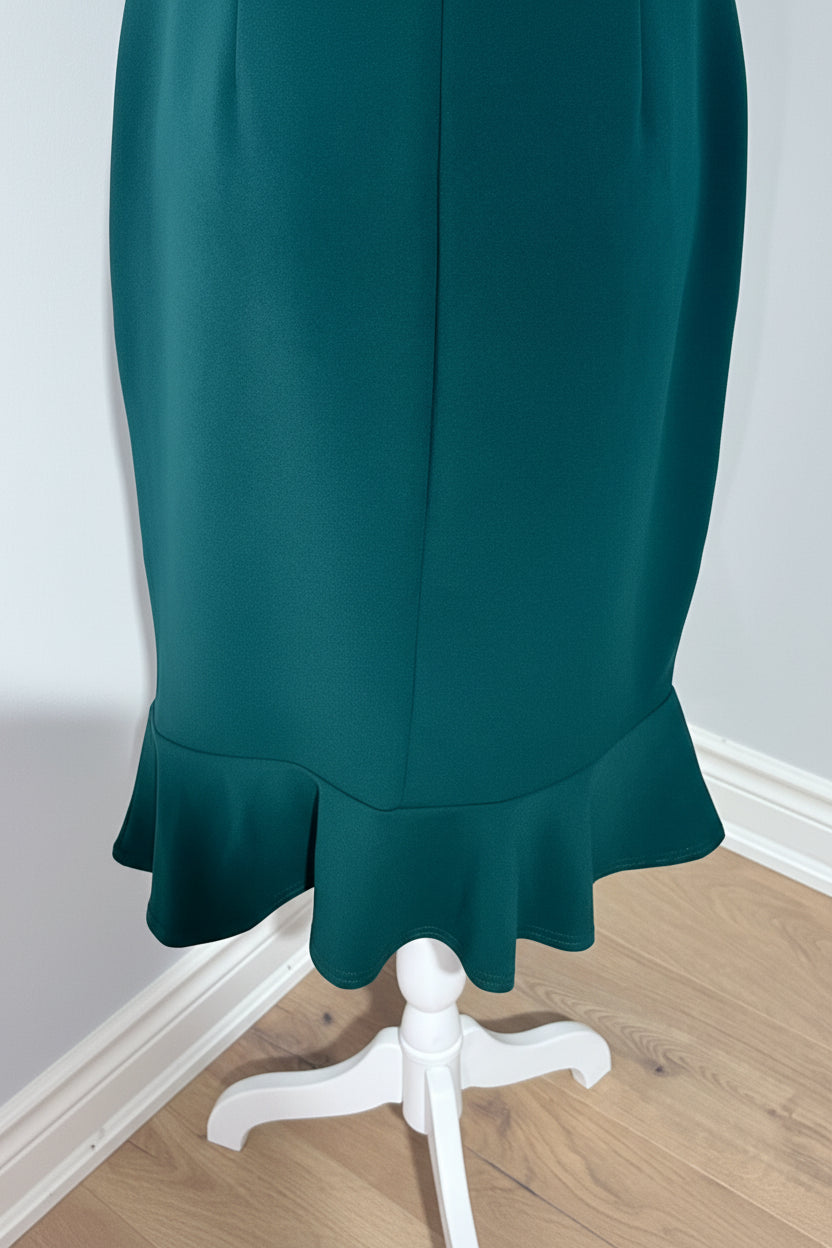 Emerald Green Off-the-Shoulder Ruffle Midi Dress | UK 16 (Approx. CA 14)